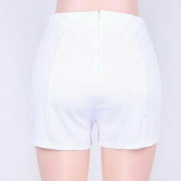 Shorts - Picture 3 of 4