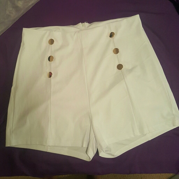 Shorts - Picture 4 of 4