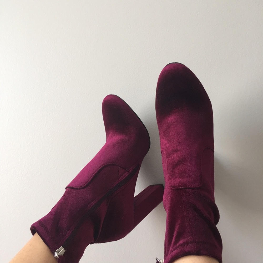 Steve Madden Burgundy Velvet Heels