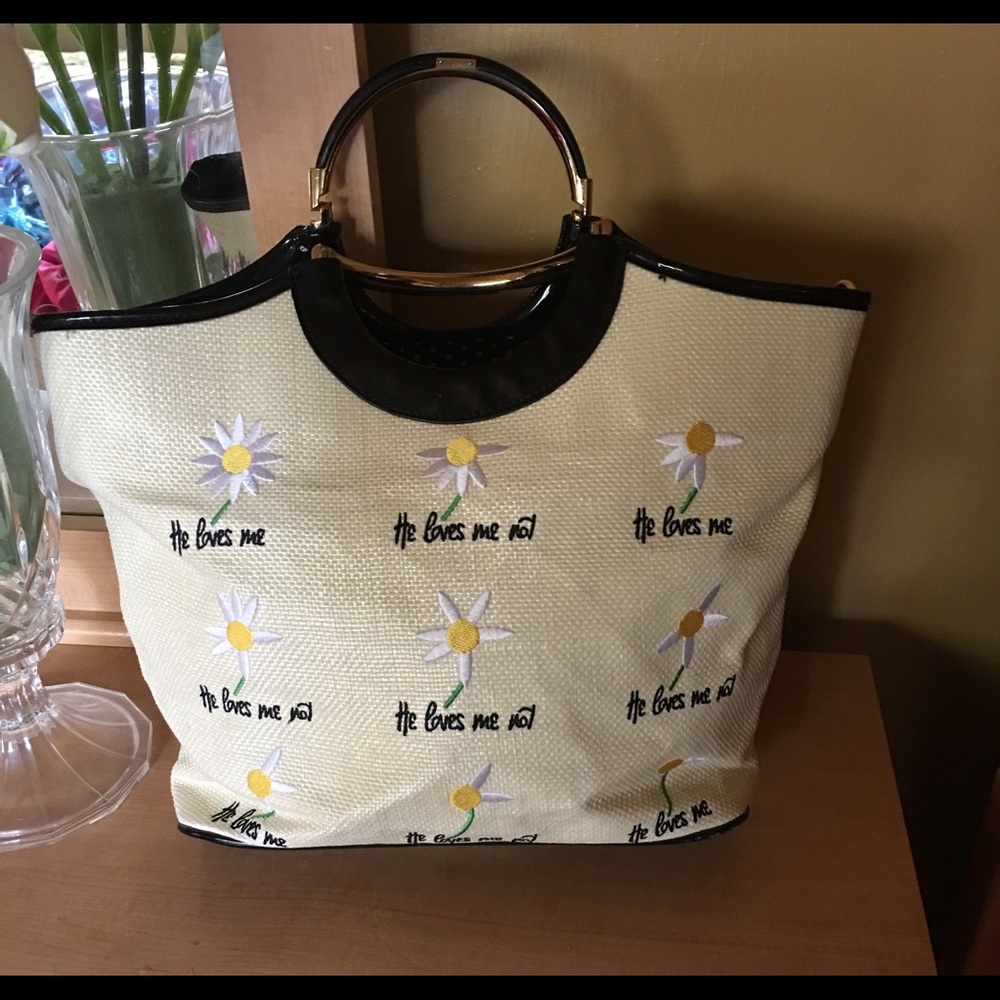 (He love me not) bag