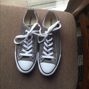 Grey converse