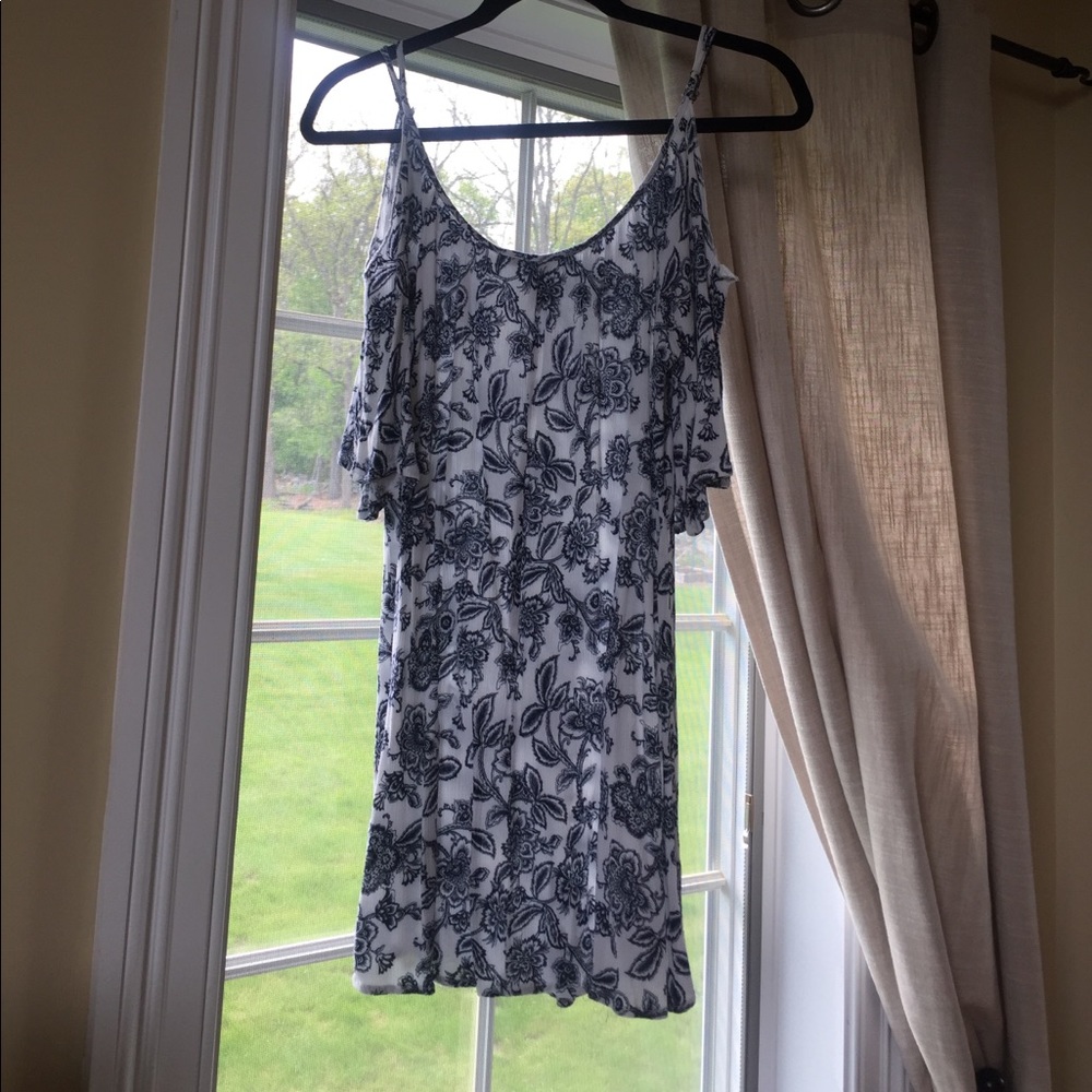 Adorable off the shoulder dress!!