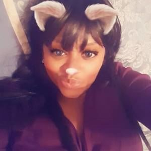 Meet your Posher, Charlotta