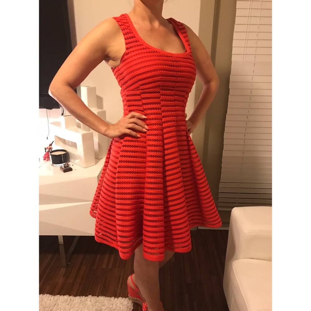 GORGEOUS TOPSHOP DRESS - Picture 4 of 6