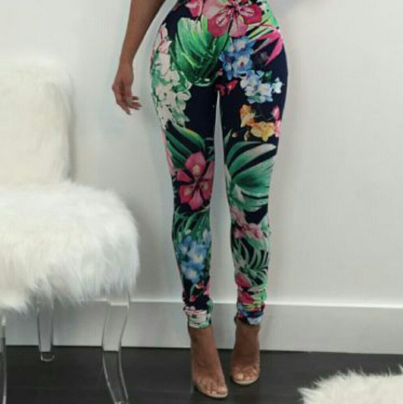 One piece - Picture 2 of 6