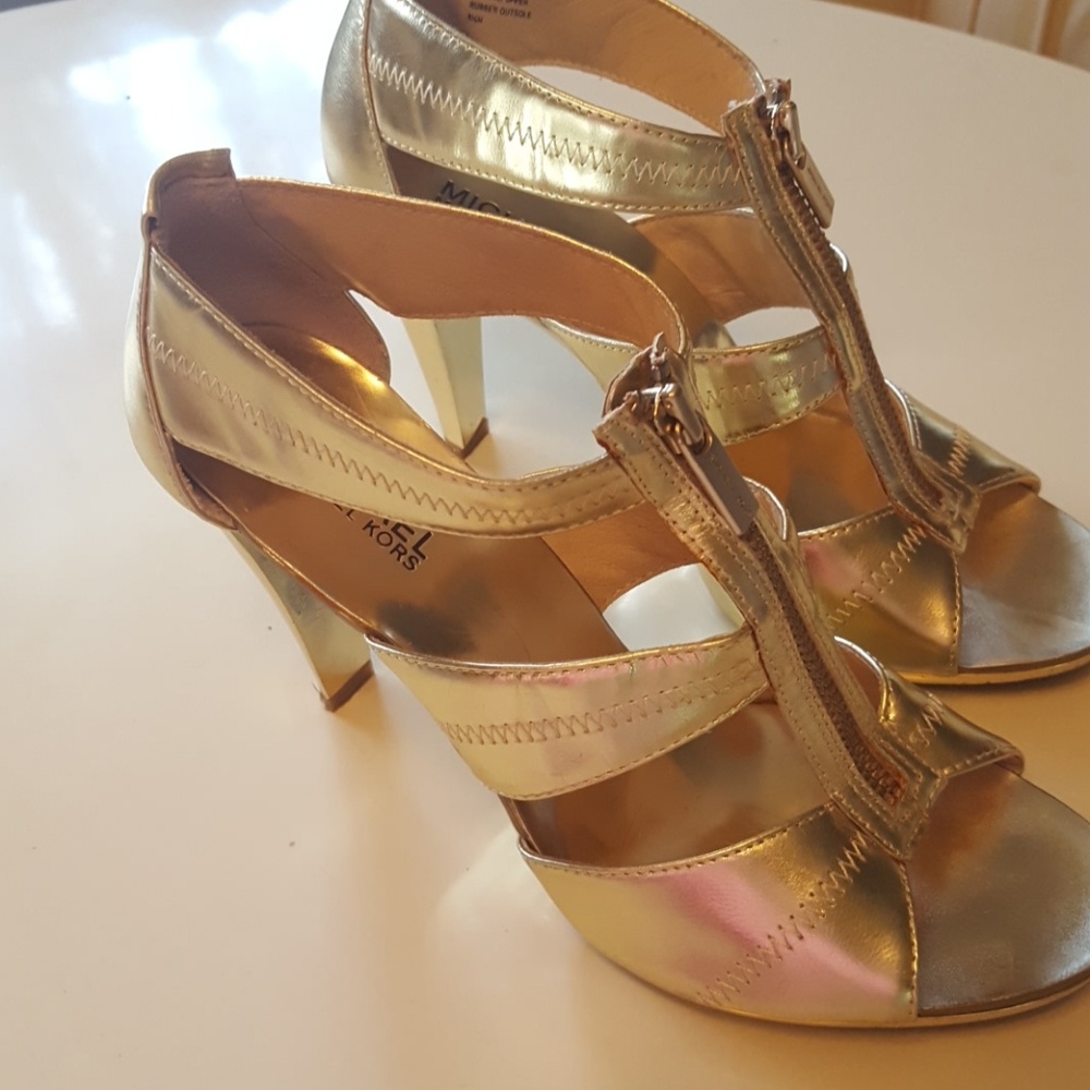 RARE Michael Kors Gold Leather Zip Up Heels 8.5 - Picture 8 of 8