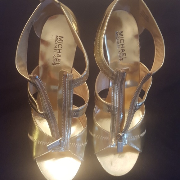 RARE Michael Kors Gold Leather Zip Up Heels 8.5 - Picture 3 of 8