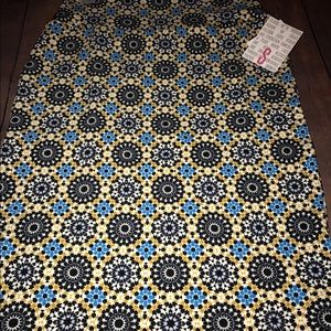 🌸 Gorgeous LuLaRoe Cassie Skirt NWT Size Small 🌸
