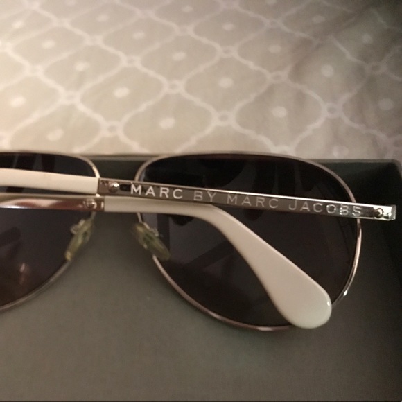 Marc Jacobs gold framed aviators main image 3