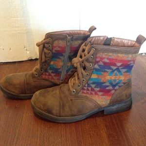 Patterned Brown Boots.