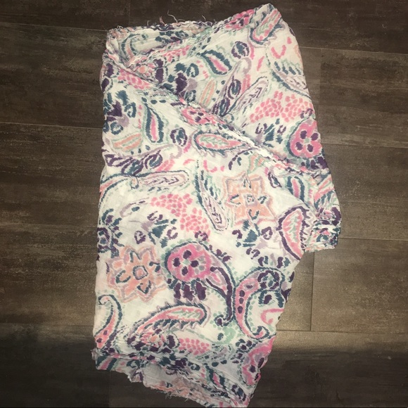 AEO | Spring/Summer Scarf - Picture 3 of 3