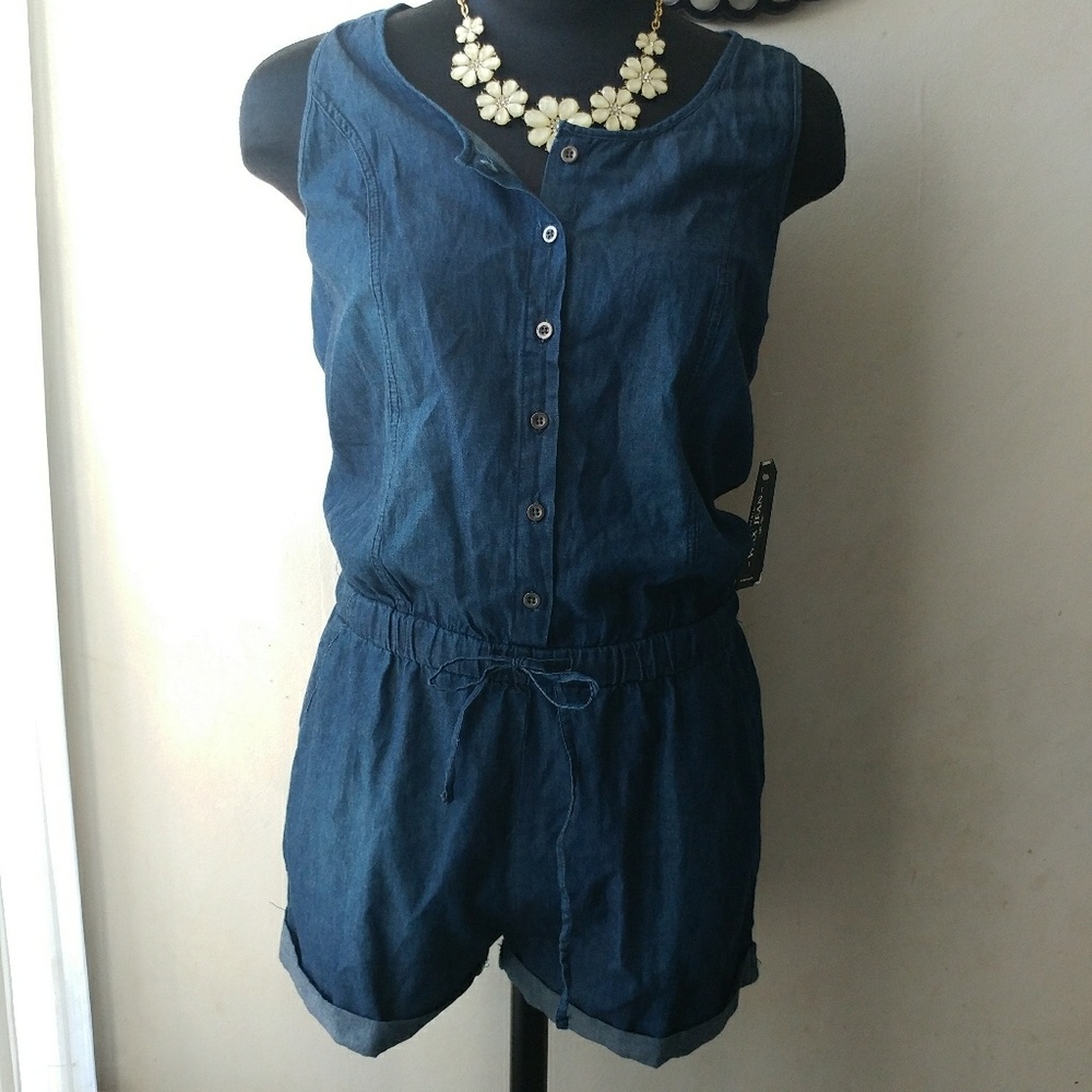 TODAY'S SPECIAL Super Cute Denim Romper ๐๐ฉ๐น - Picture 2 of 3