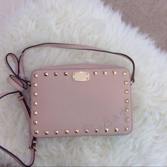 Micheal kors studded Crossbody - Picture 2 of 4