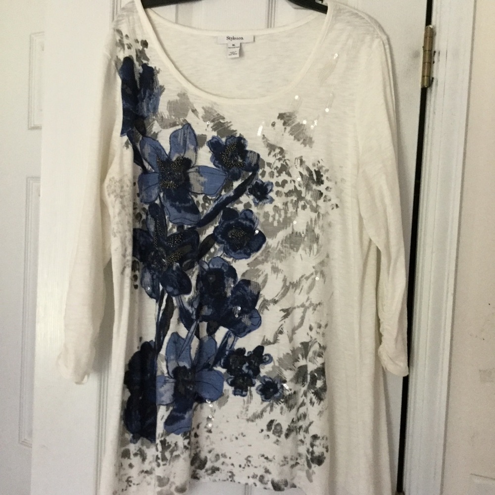 Style and co floral sparkly top