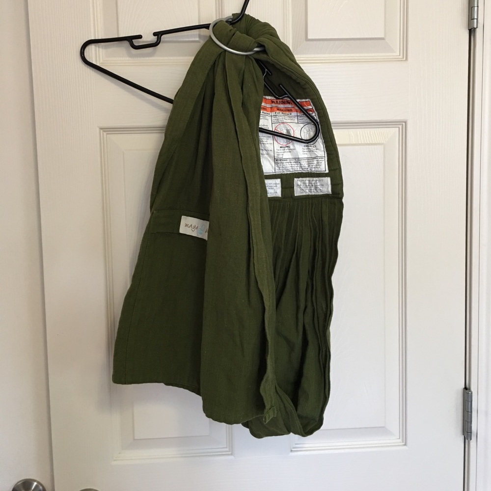 Lightly padded maya ring sling wrap.