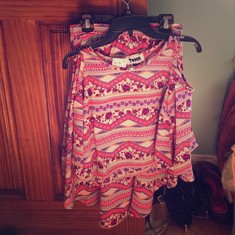 Two pice set skirt and top