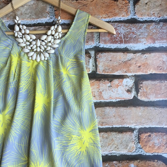 blazers-don't-have-to-be-boring top, sz S, M, 2, 4 - Picture 2 of 4