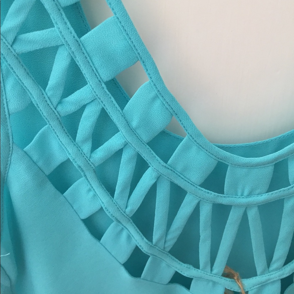 Turquoise Medium Top - Picture 3 of 4