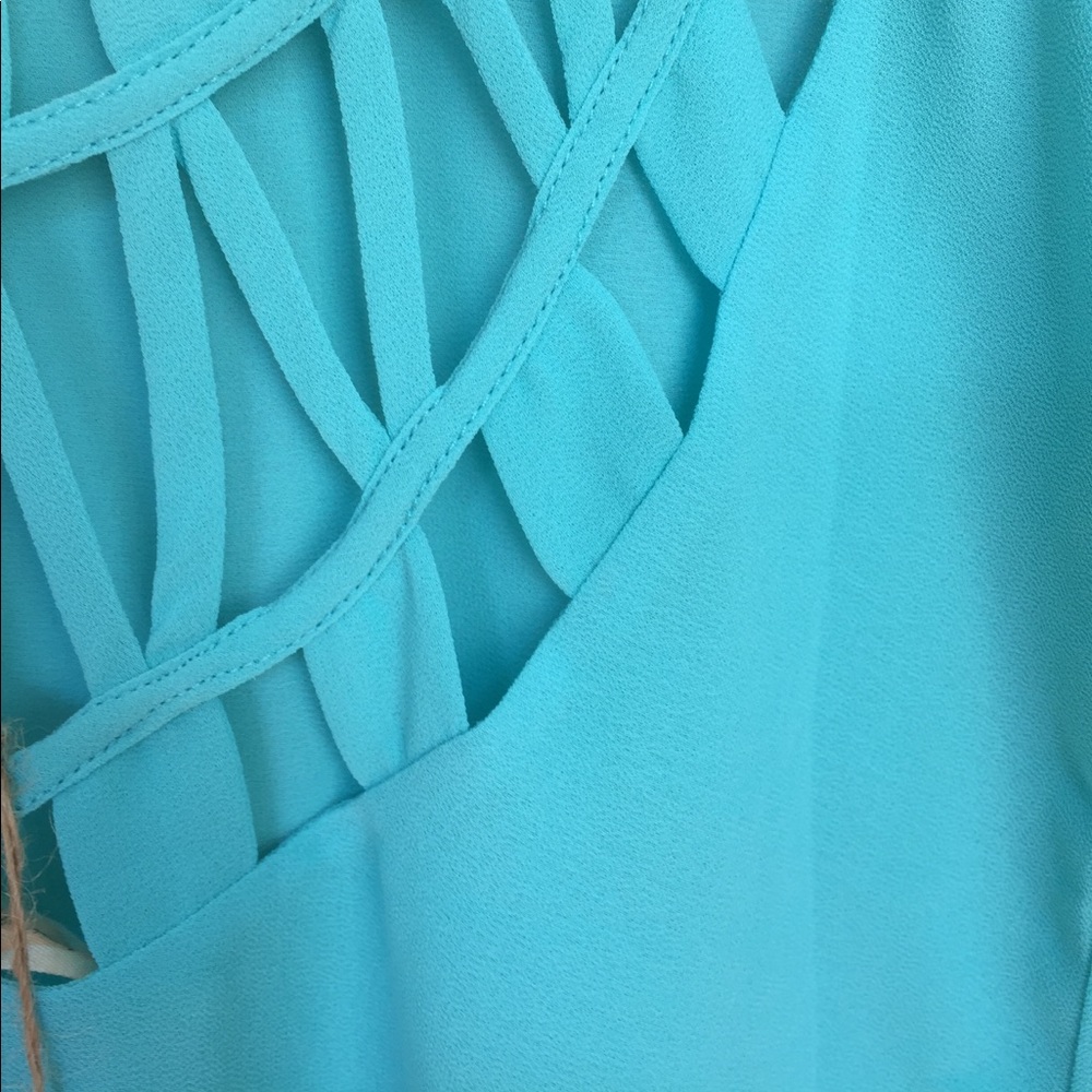 Turquoise Medium Top - Picture 4 of 4