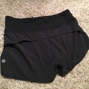 Lululemon Speed Short - Black -size 6