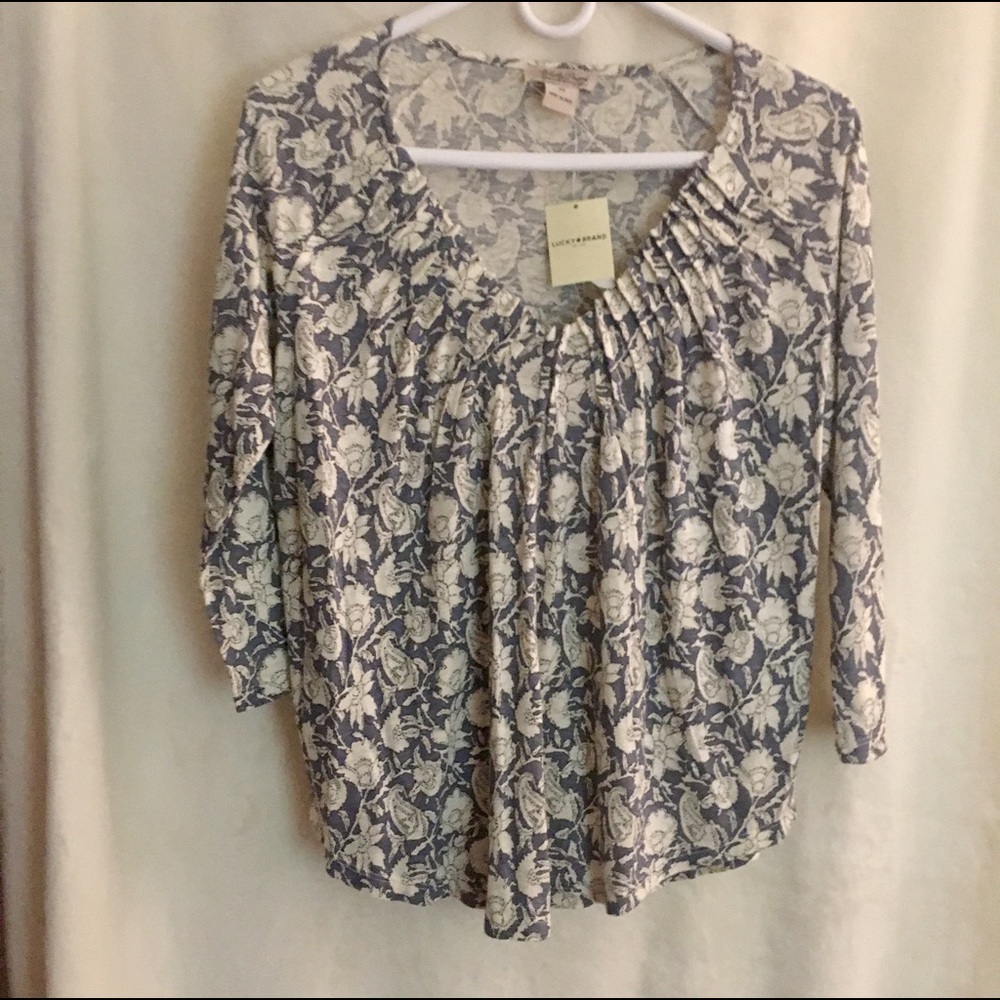 NWT Lucky Three Quarter Top