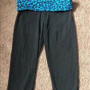 Victoria's Secret PINK cropped yoga pants
