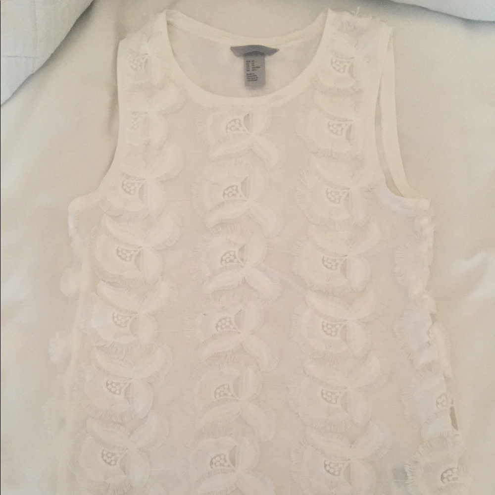 H&M FLOWER APPLIQUÉ TANK