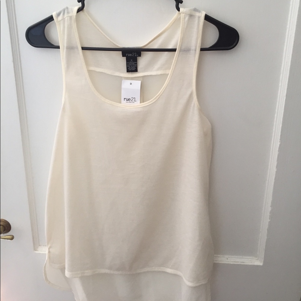 Perfect summer tank! Cream color.