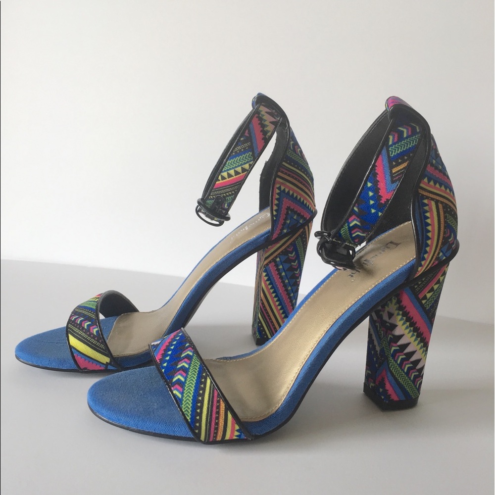 💥HOST PICK💥 Tribal Print Block Heel Sandal