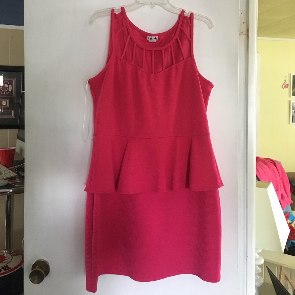 Super cute and flirty hot pink Deb party dress!