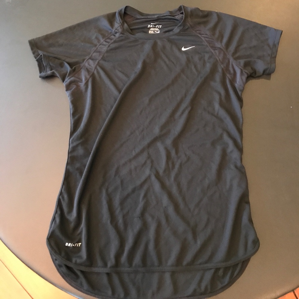 Women's Medium Nike Athletic Shirt