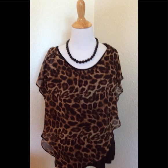 New directional asymmetrical cheetah print blouse - Picture 1 of 3