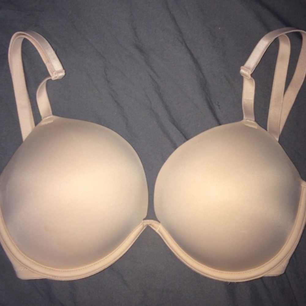 32DD Victoria secret pink push up bra