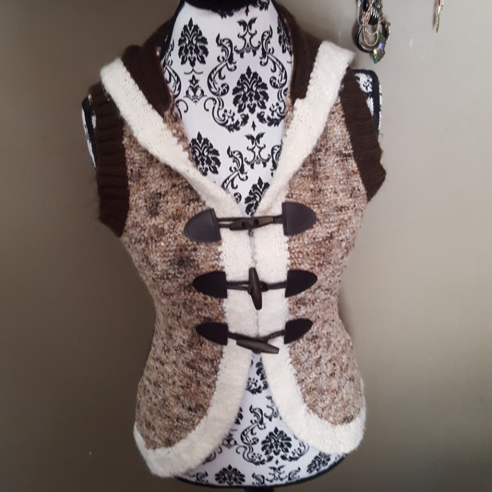 Maurices sweater vest