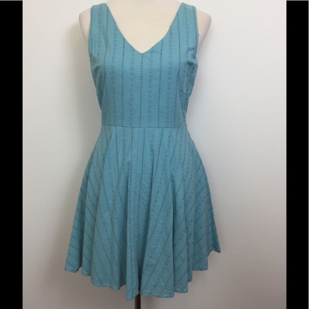 🆕💙 Chelsea & Violet Dress