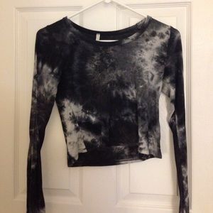 Acid Wash Long Sleeve Crop