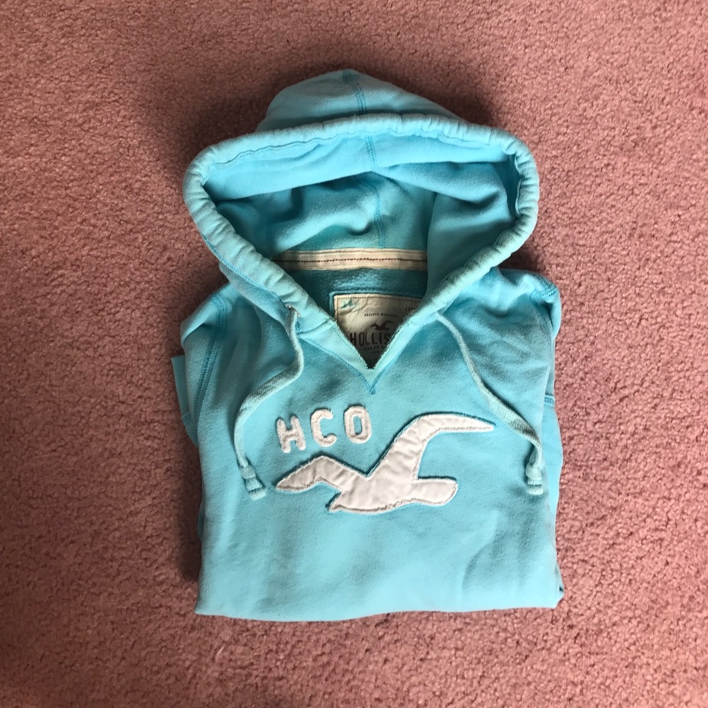 Hollister Sweatshirt! - Picture 2 of 5
