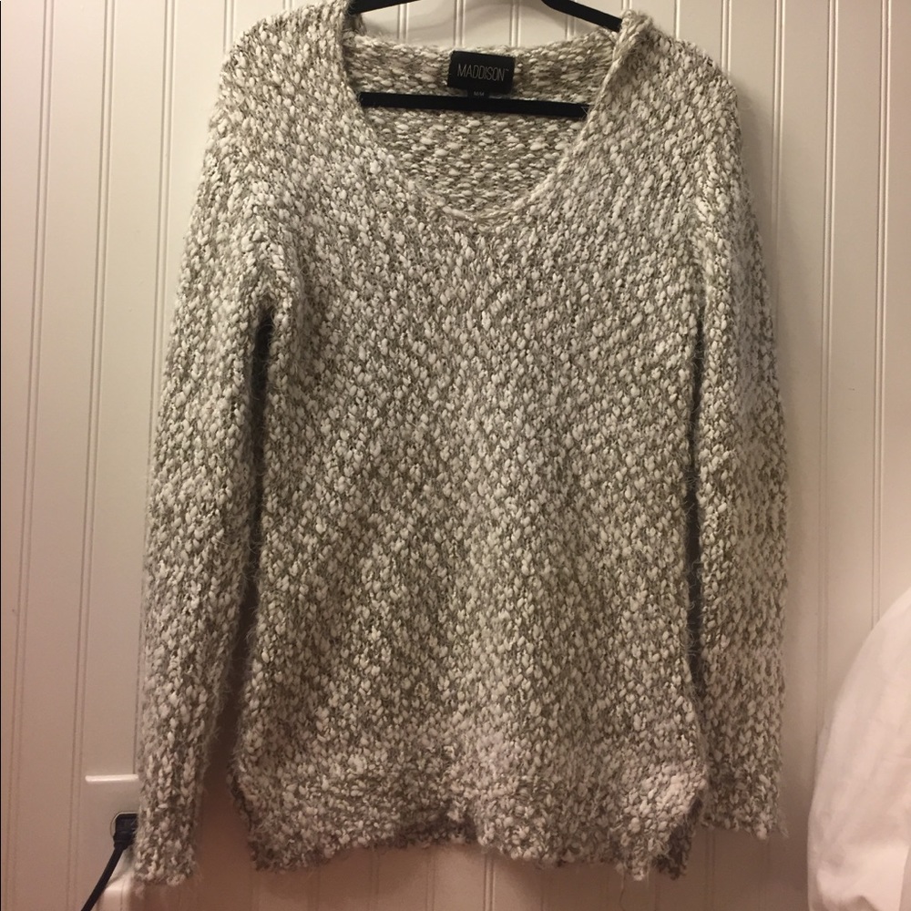 Maddison knit grey and white sweater