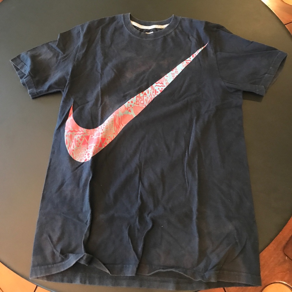 Men's Nike Workout Shirt! Size L