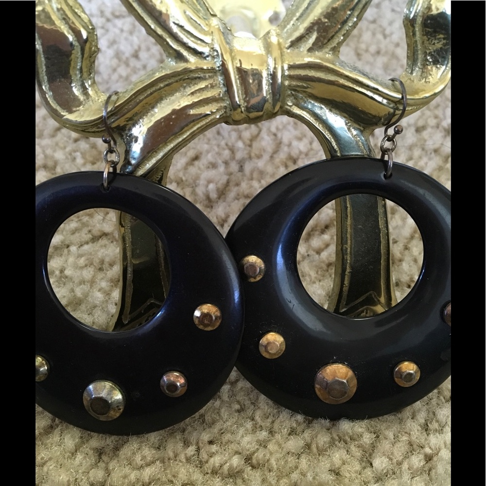 BOHO CHIC black brassy bronze dangle earrings - Picture 3 of 3