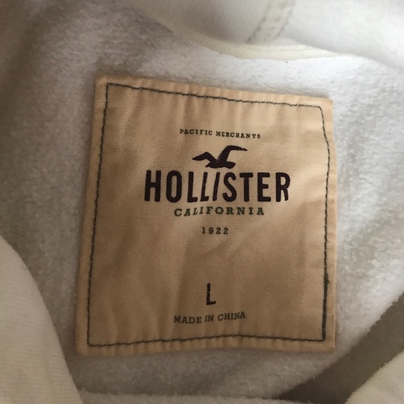 Hollister Sweatshirt! - Picture 4 of 5
