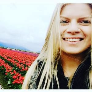 Meet your Posher, Shana