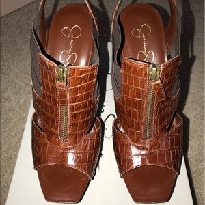 Women's gently worn Jessica Simpson heels!