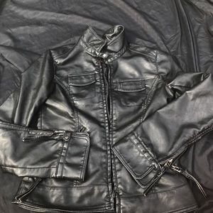 SALE🔥 Faux leather jacket