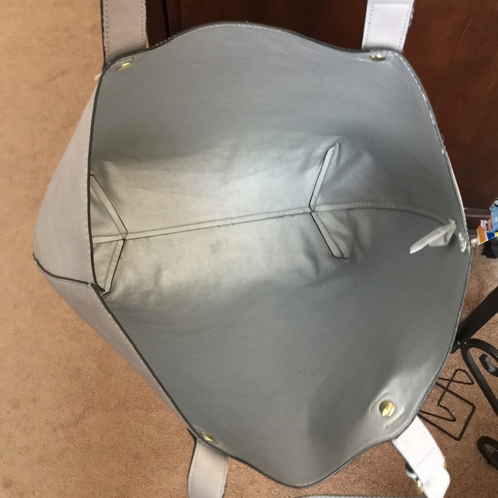 Gorgeous Gray Tote - Picture 3 of 3