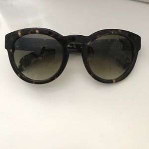 RAEN Strada Sunglasses in Brindle Tortoise
