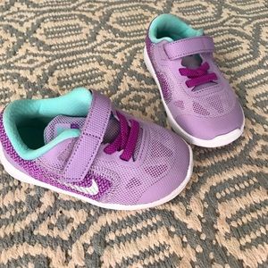 Nike sneakers toddler girl 6