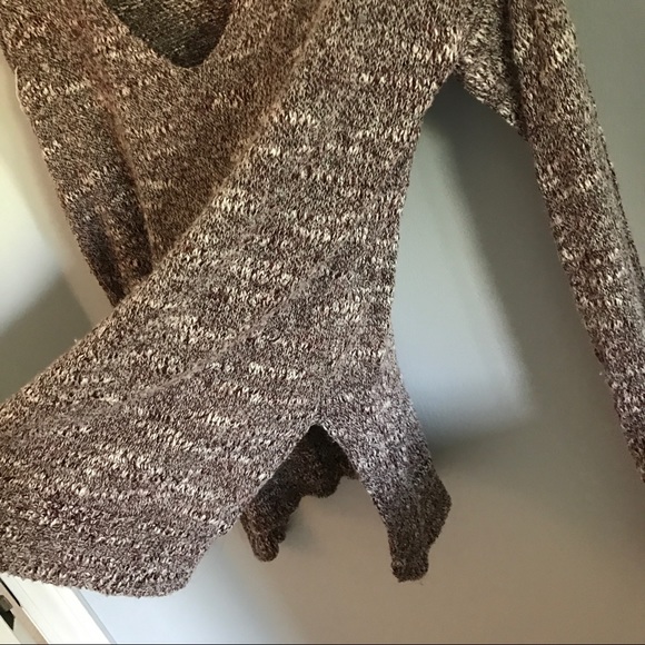 Hollister  sweater - Picture 3 of 3