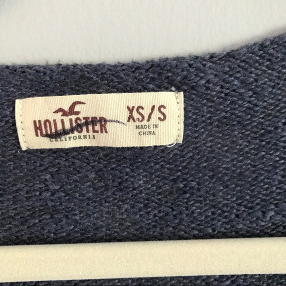 Hollister sweater - Picture 2 of 3