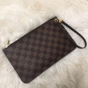 Louis Vuitton pochette